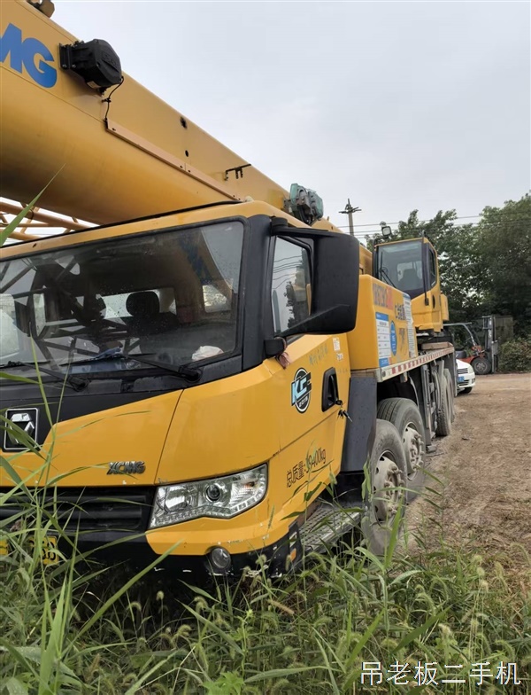 20年40吨徐工吊车出售，车湖州户，车况好，需要的联系，37左右电话13616723612