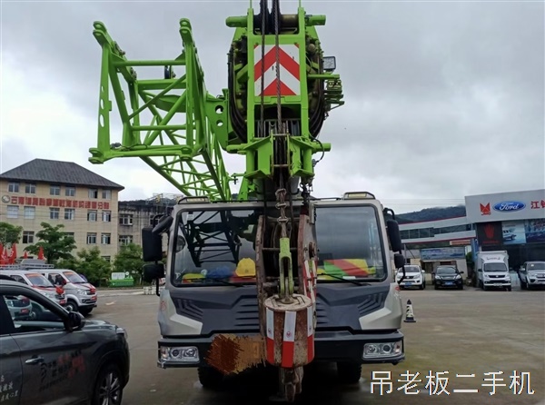 出售19年6月国五中联25H五节臂手续齐全个人一手车